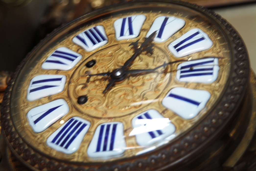 Antique Mantle Clock