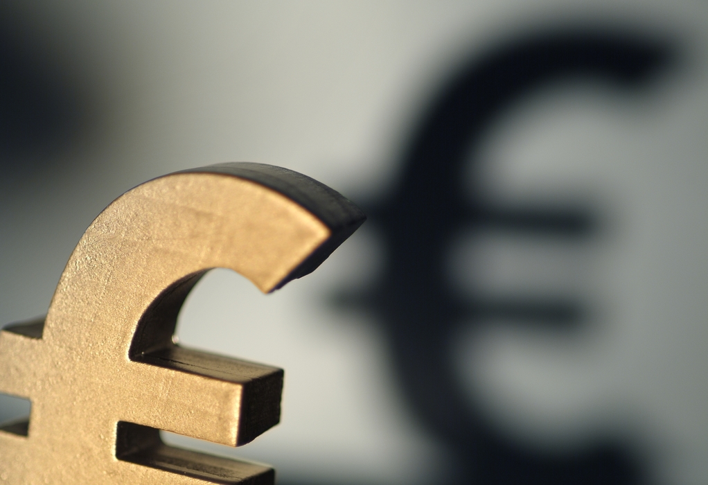 Euro Currency Symbol with Shadow
