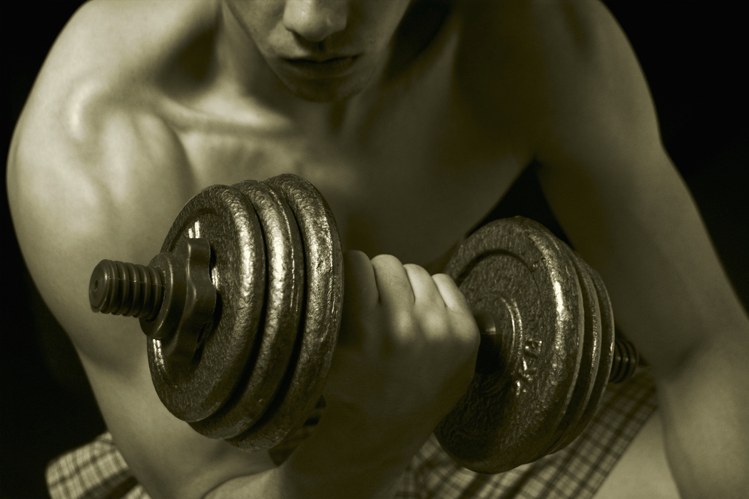 The Workout: Dumbbell Bicep Curl 