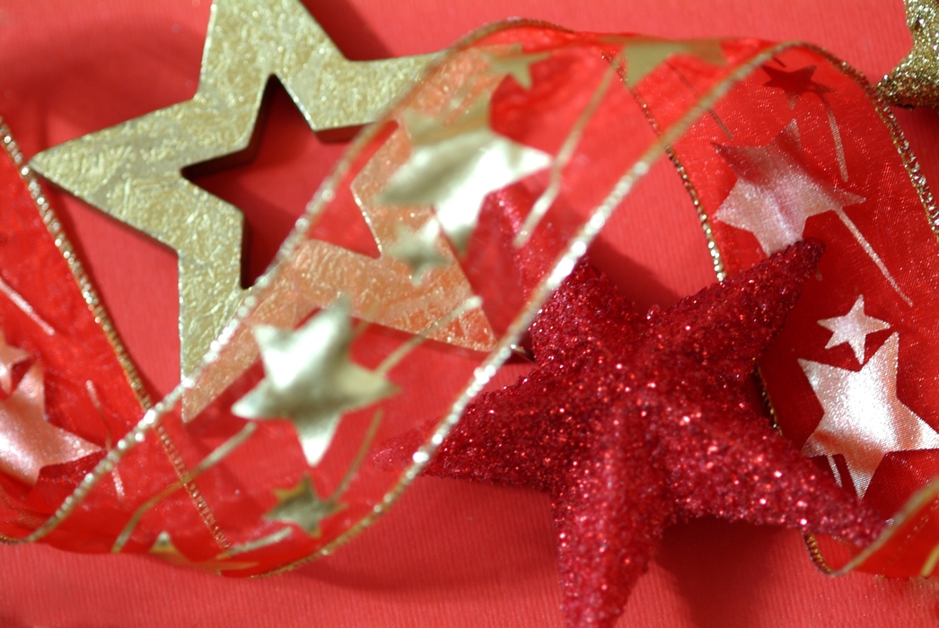 Christmas Ornaments: Red and Gold Stars