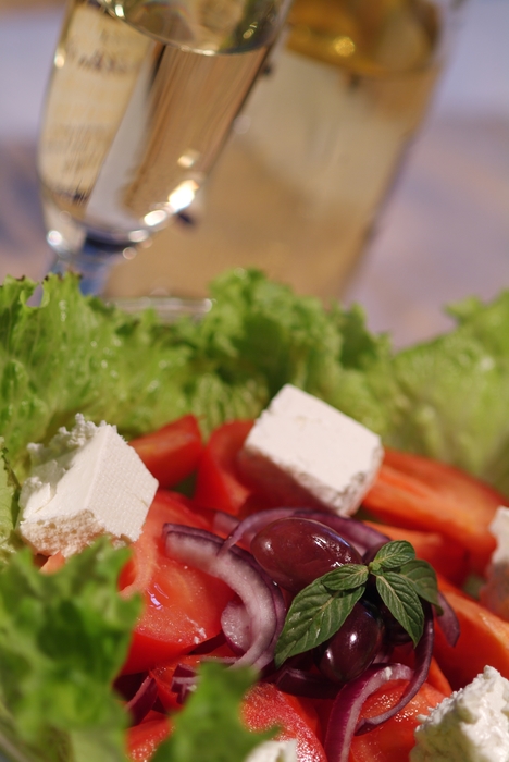 Fresh Salad with White Wine