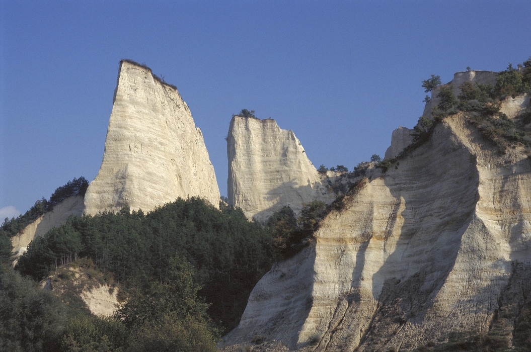 Outdoor Landscape with Cliffs