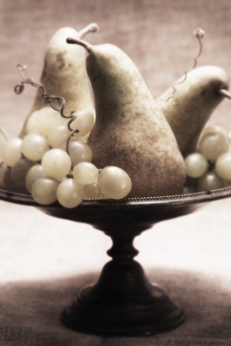 Fruit Bowl with Grapes & Pears