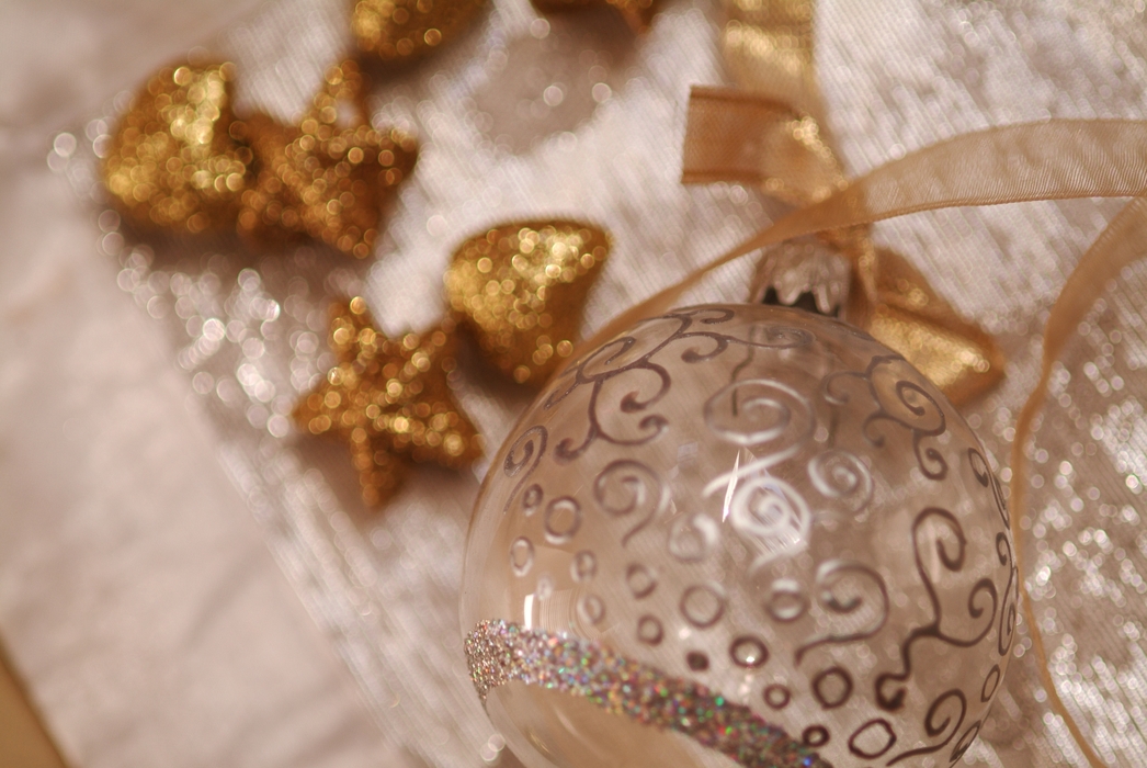 Christmas Ornaments: Glass Ball with Stars and Hearts