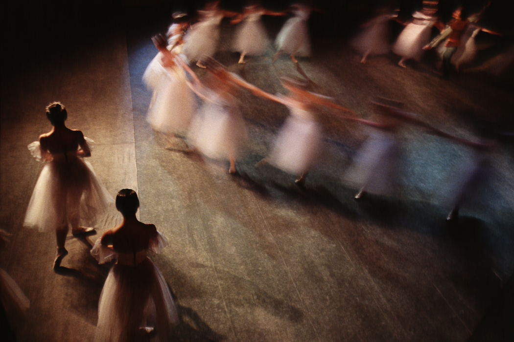 An Evening at the Ballet: Ballerinas Dance