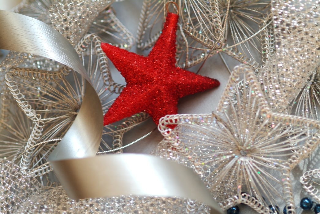 Christmas Ornaments: Red Star